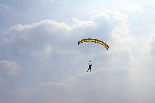 Saut en tandem - Le vol en parachute