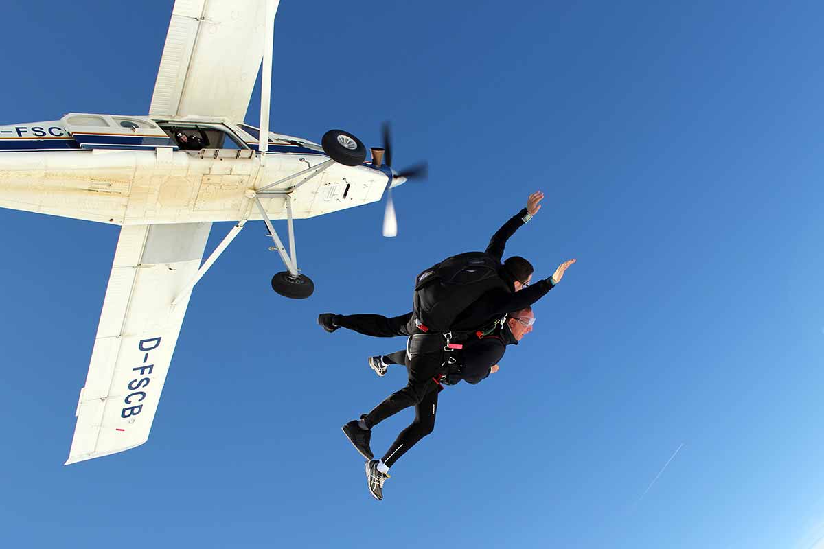 Saut en parachute Paris - Acceleration